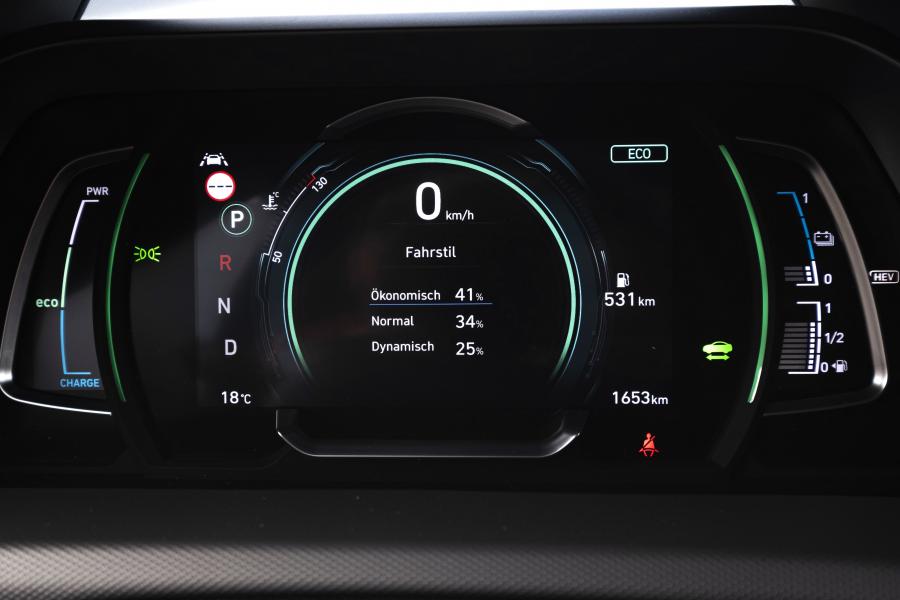 Панель приборов Hyundai IONIQ plug-in (AE) 2019 года  (WW) (фото 32 из 45)